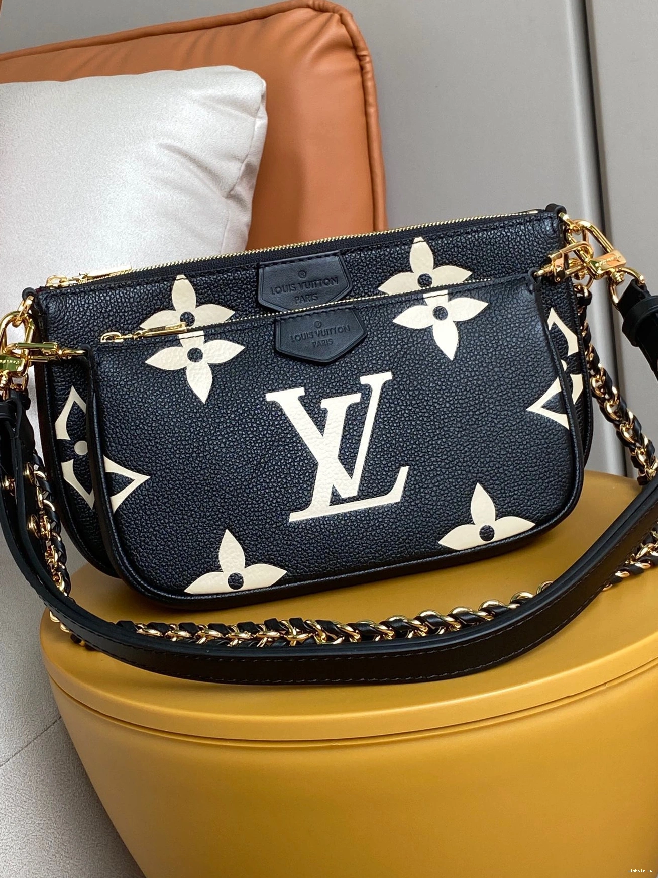 WIS VUITTON POCHETTE ACCESSOIRES LOUIS MULTI 1027